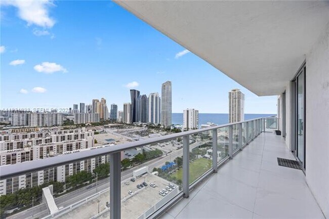 Building Photo - 300 Sunny Isles Blvd