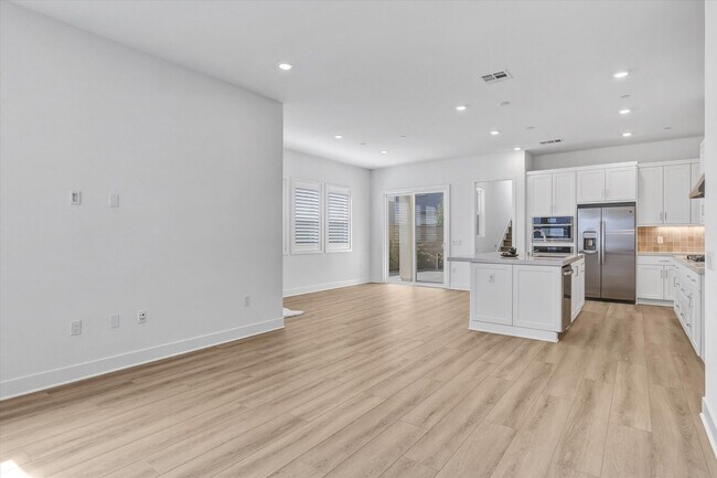 Building Photo - New-built Home in Great Park