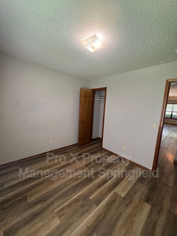 Building Photo - 3720 Farm Rd