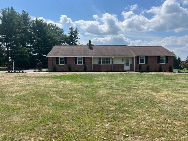 Building Photo - Coming Soon – Beautiful Ranch Home on Nearly 2 Acres | Showings Available Now | Late-July Move-In