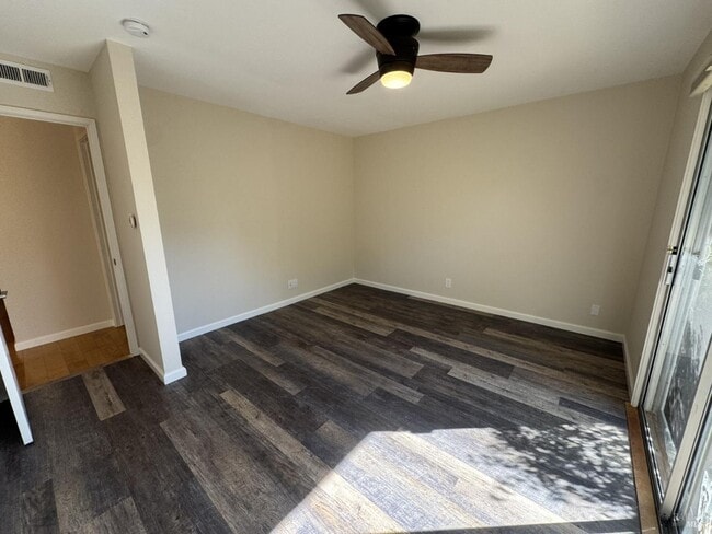 Building Photo - 1060 Los Gamos Rd
