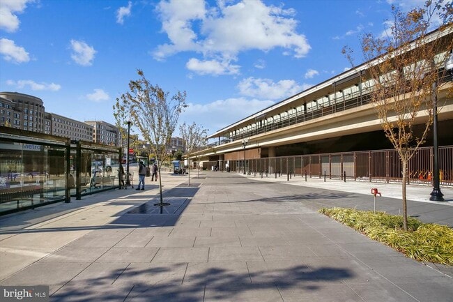 Building Photo - 118 N Peyton St