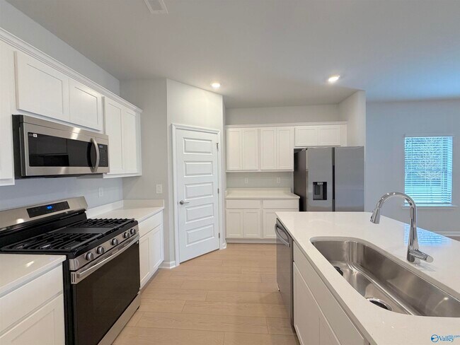 Building Photo - 11017 Wayland Rdg Dr