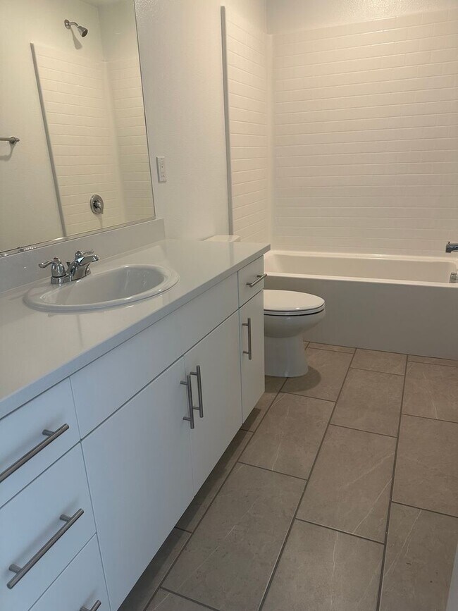 Building Photo - 3 Bedroom 2.5 Bath New build home in Highgrove!