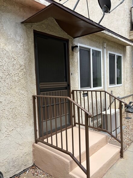 Front Door - 322 Cornell Dr