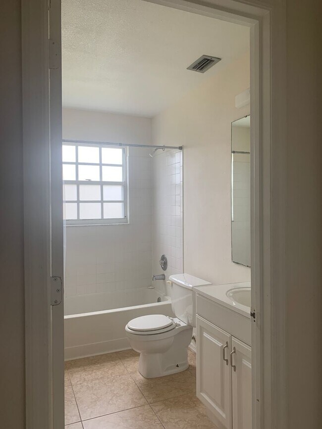 Building Photo - Single Family home East of U S 1 in PSL  for Rent