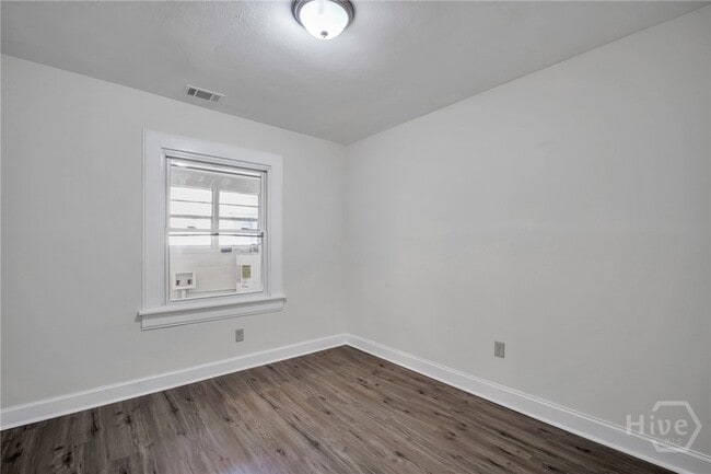 Building Photo - 405 S Baldwin Cir