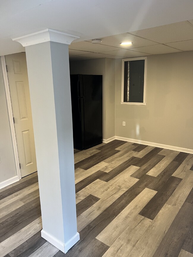 Building Photo - Charming 3-Bedroom Home with 3 Full Bathro...