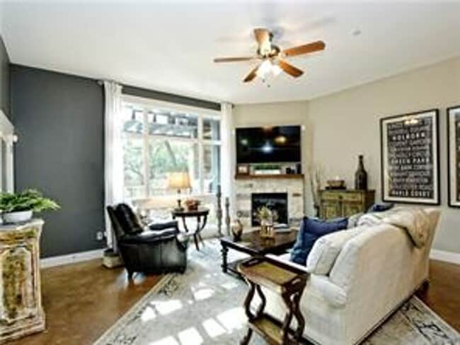 Building Photo - 804 E 47th St