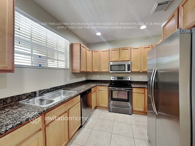 Building Photo - 1428 W Wickham Cir