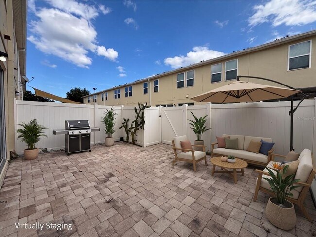 Building Photo - 5110 Adelaide Dr