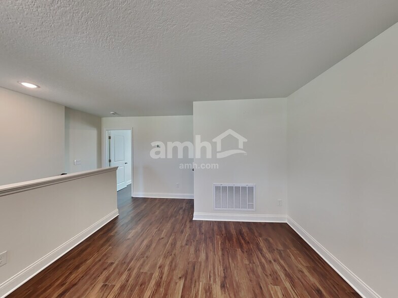 Building Photo - 6174 Little Blf Cir