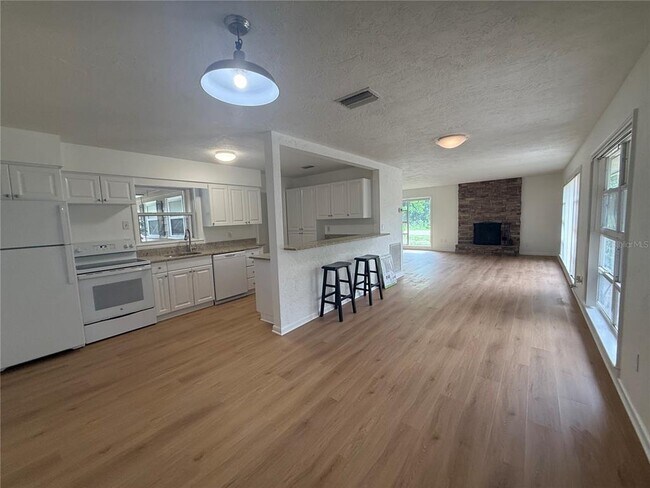 Building Photo - 2588 Colorado St