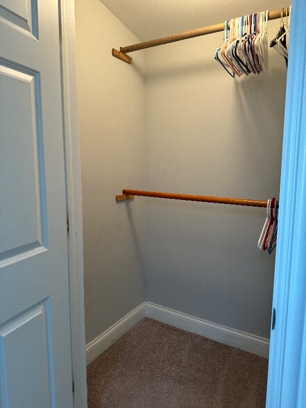 Building Photo - 1650 N Keeler Ave