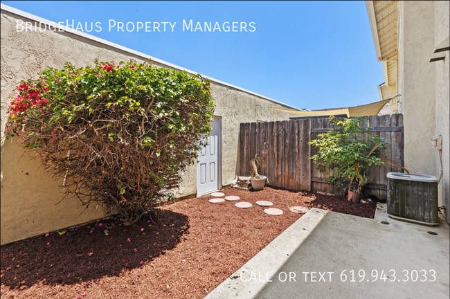 Building Photo - 7831 Rancho Fanita Dr