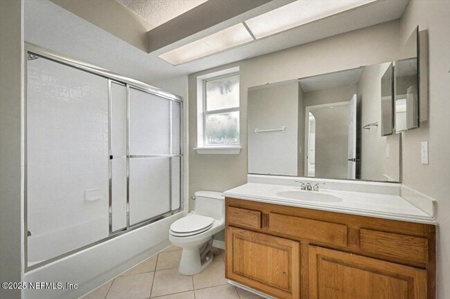 Building Photo - 1676 Trafalgar Ct