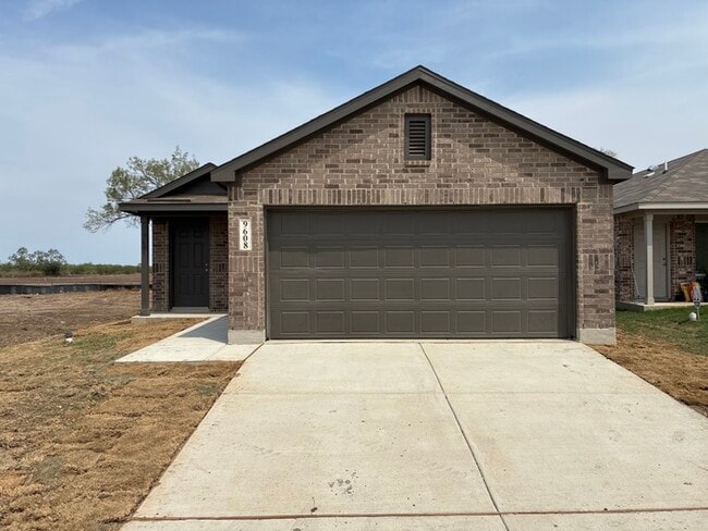 Building Photo - Charming 4 beds 2 baths in San Antonio!