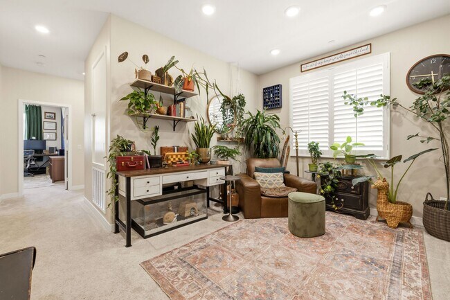 Building Photo - 27233 W Red Willow Ct