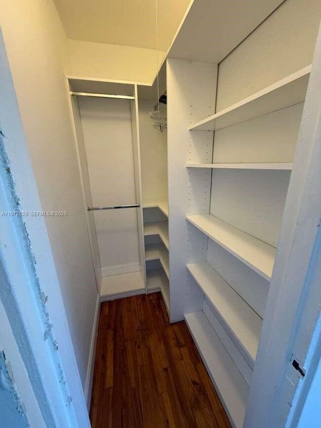 Building Photo - 1925 Washington Ave