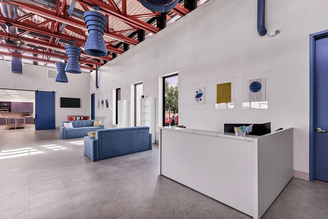 Building Photo - 30517 N Oak Dr