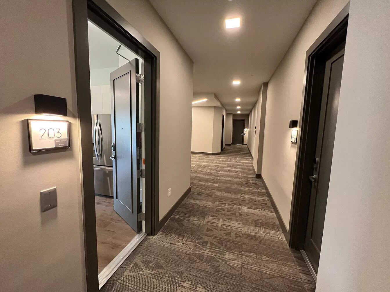 Building Photo - 1125 10th Ave N