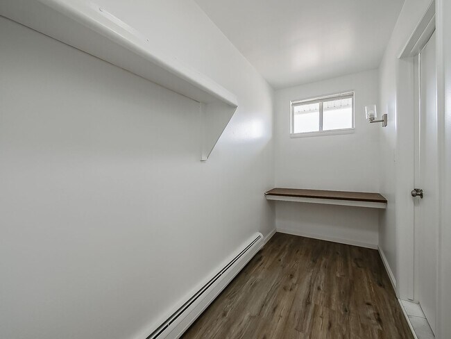 Building Photo - Freshly Remodeled 1BR Retreat in Desirable White Lake – Move-In Ready!