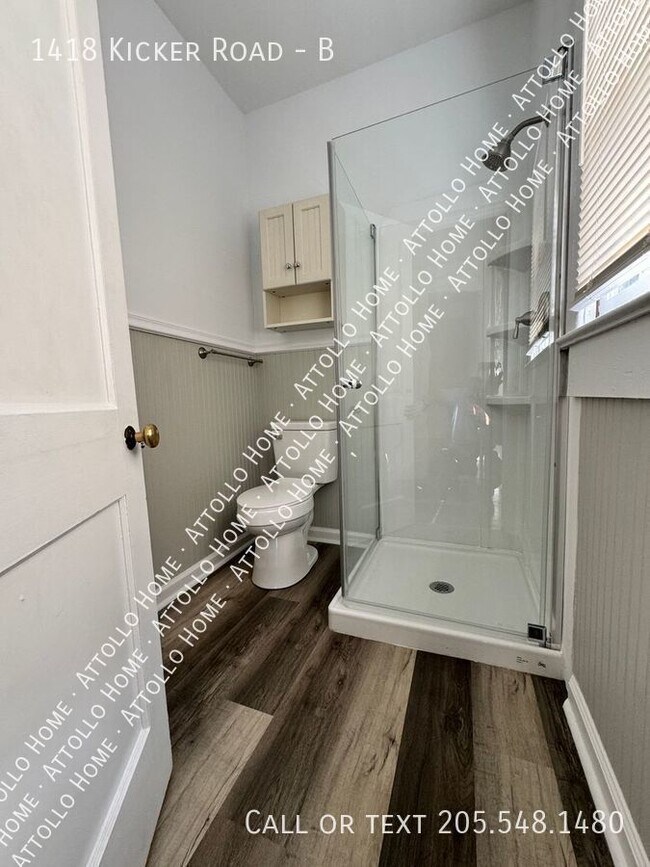 Building Photo - 2-Bed/1-Bath Apartment with Bonus Room!