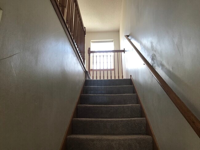 Building Photo - 676 Cobblestone Way