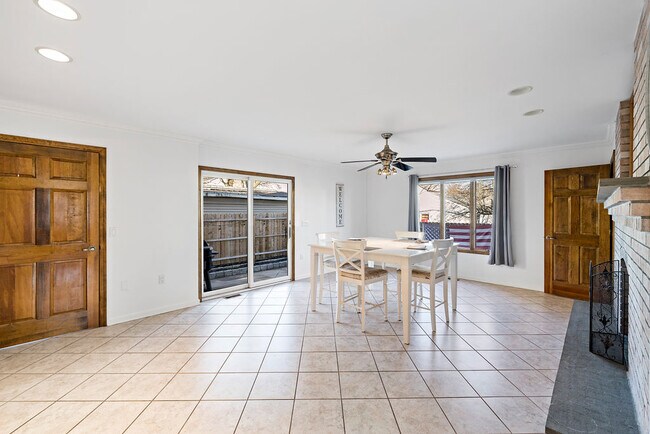 Dinning room - 14 Plymouth Ave