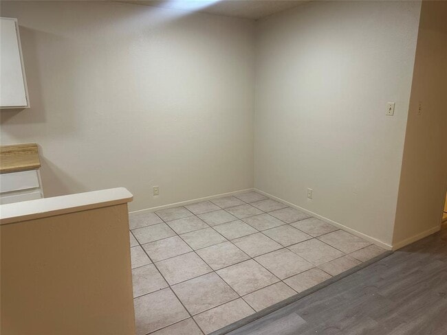 Building Photo - 2602 S Bagdad Rd