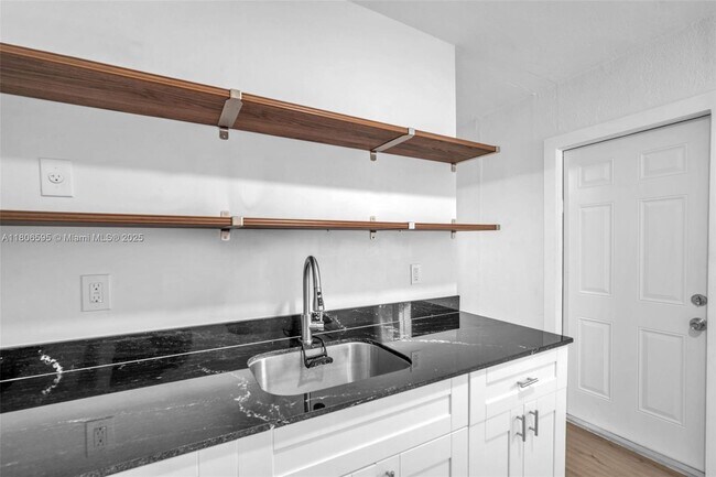 Building Photo - 3980 SW 121st Ave