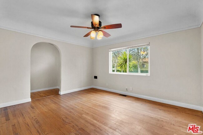 Building Photo - 8871 Gibson St