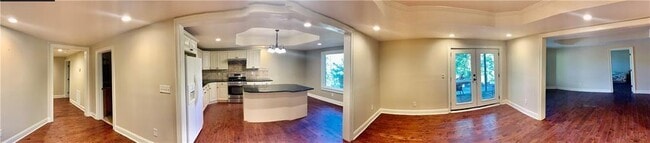 Building Photo - 720 Creek Wind Ct