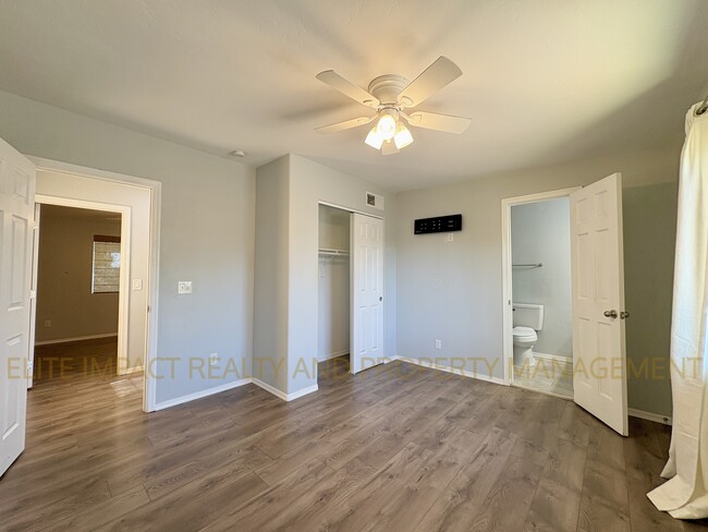 Building Photo - 7429 E 45th St