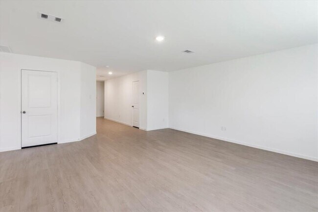 Building Photo - 12406 Lady Slipper Rd
