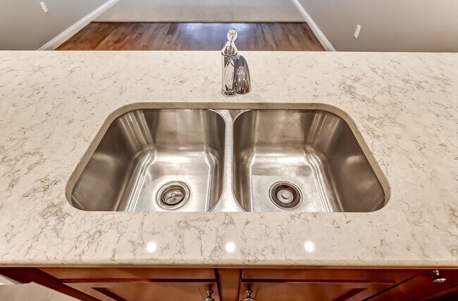 Building Photo - **RENT DISCOUNT SPECIAL** Victory Place Villas - 2 Bedroom, 2 Bathroom