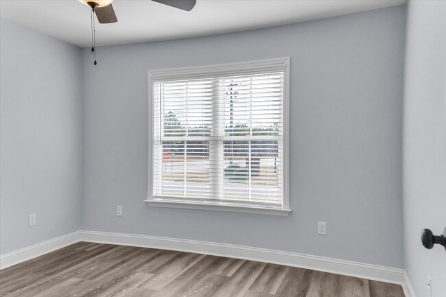 Building Photo - 5731 Shasta Pines Way