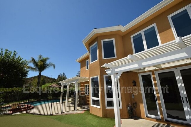 Building Photo - 1674 Bushgrove Ct