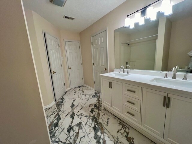 Building Photo - 1005 Brittany Deanne Ln