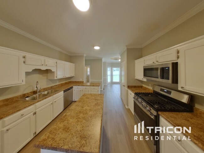 Building Photo - 1818 Brighton Dr