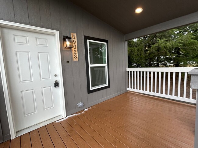 Building Photo - Powers Creek