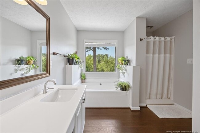 Building Photo - 3517 Gables Dr