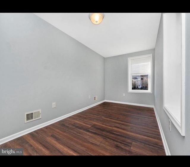 Building Photo - 420 N Collington Ave