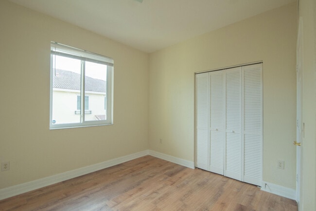 Building Photo - 49 SE Sedona Cir