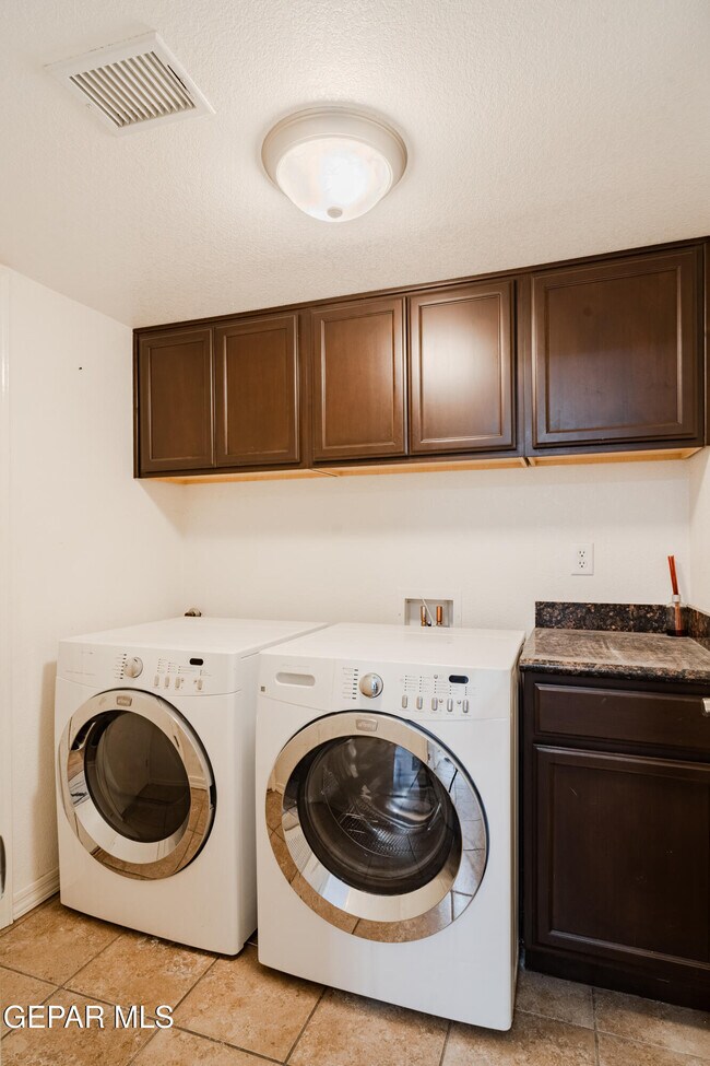 Building Photo - 3178 Blue Dirt Cir