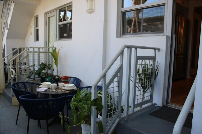 Building Photo - 1600 Michigan Ave