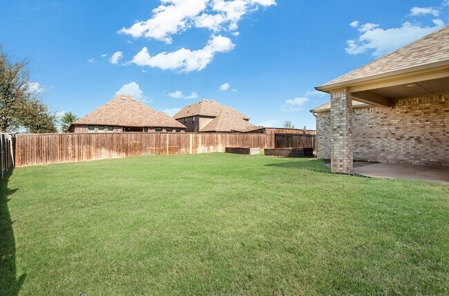 Building Photo - 1203 Rendyn St