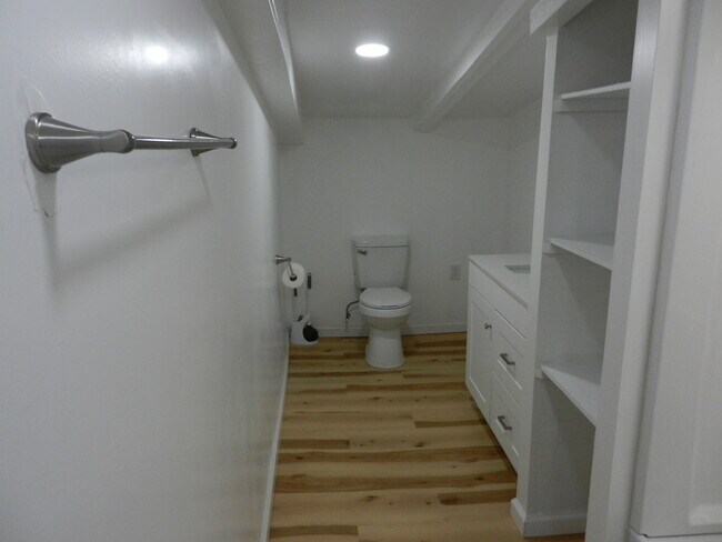 Building Photo - 69 E Louther St