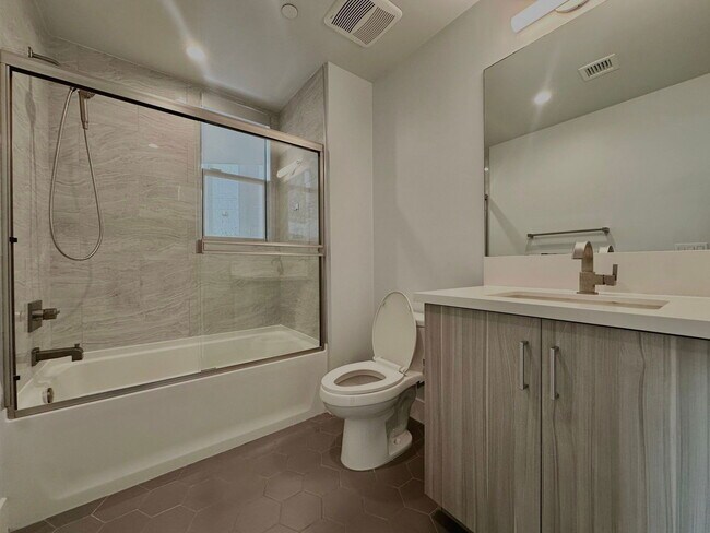 Building Photo - 5953 Saturn St