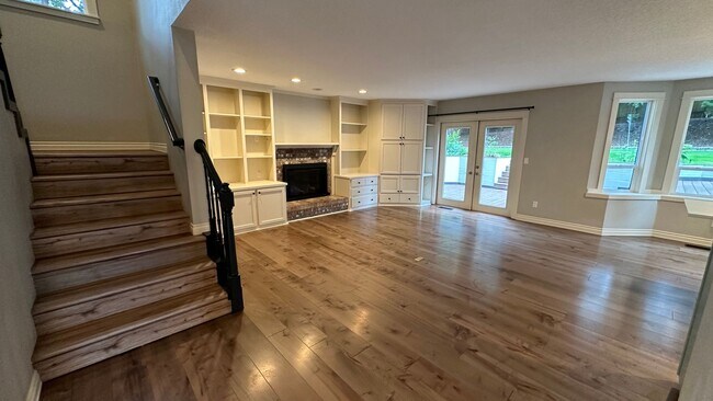 Building Photo - Exquisite 3 Bedroom, 3 Bath Home for Rent ...